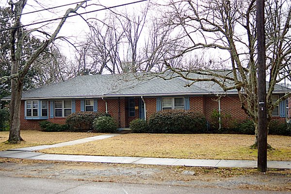 Outside photo of house where Wetumpka Group meets
